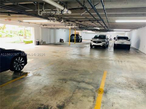 6815 Edgewater Dr 105, Coral Gables FL - photo 23 of 26