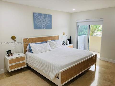 6815 Edgewater Dr 105, Coral Gables FL - photo 9 of 26