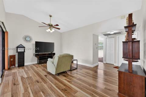 889 Hamilton Dr 889L, Homestead FL - photo 9 of 29