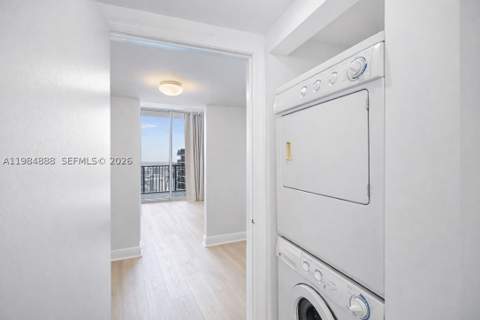 1750 N Bayshore Dr 3811, Miami FL - photo 11 of 27
