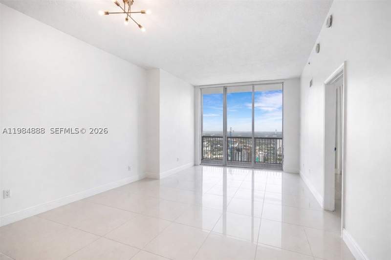 1 bedroom Condominium at 1750 N Bayshore Dr 3811, Opera Tower Condo, Miami — photo 5