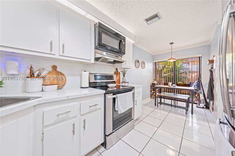 2 bedroom Condominium at 505 NW 214th St 101, Misty Lake Condo, Miami Gardens — photo 5