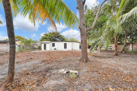 1830 NW 135th St, Miami FL - photo 15 of 39
