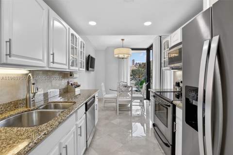 2800 Island Blvd 301, Aventura FL - photo 10 of 38