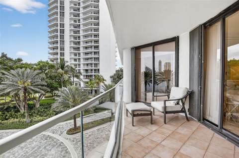 2800 Island Blvd 301, Aventura FL - photo 16 of 38