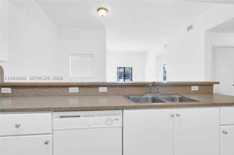 22911 SW 88th Pl 9-21, Cutler Bay FL - photo 11 of 34