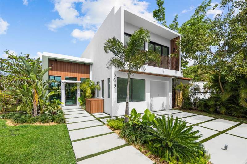 5 bedroom SingleFamilyResidence at 569 NW 44th St, BAY VISTA PARK AMD PL, Miami — photo 1
