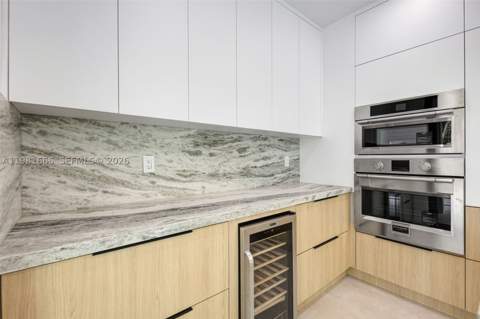 569 NW 44th St, Miami FL - photo 12 of 39