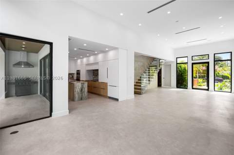 569 NW 44th St, Miami FL - photo 7 of 39