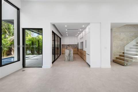 569 NW 44th St, Miami FL - photo 8 of 39