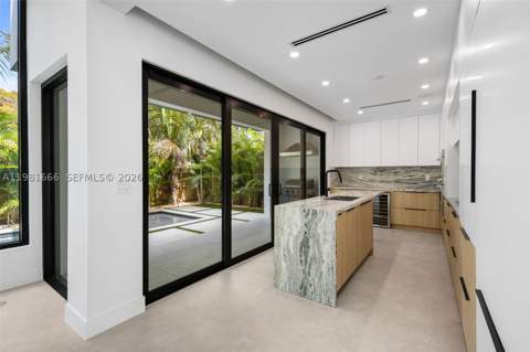 569 NW 44th St, Miami FL - photo 9 of 39