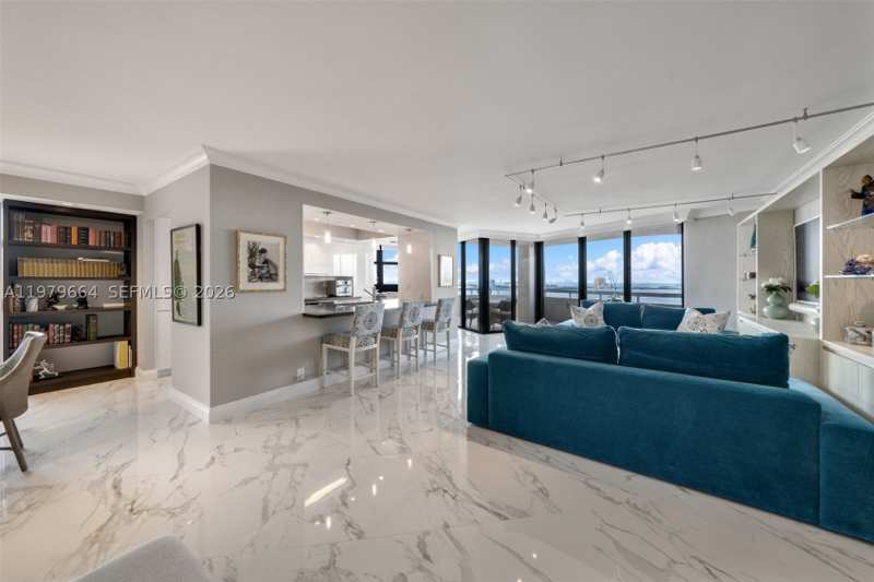 3 bedroom Condominium at 2000 Towerside Ter Ph2, Towers Of Quayside Condo, Miami — photo 1