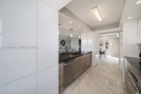2000 Towerside Ter Ph2, Miami FL - photo 12 of 37