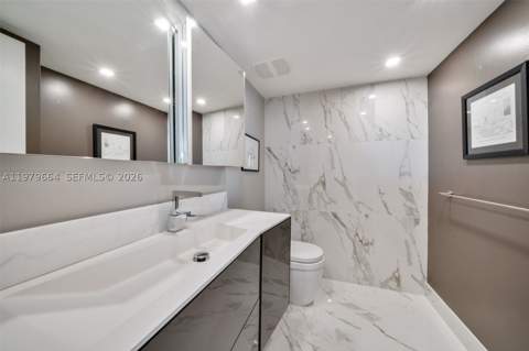 2000 Towerside Ter Ph2, Miami FL - photo 15 of 37