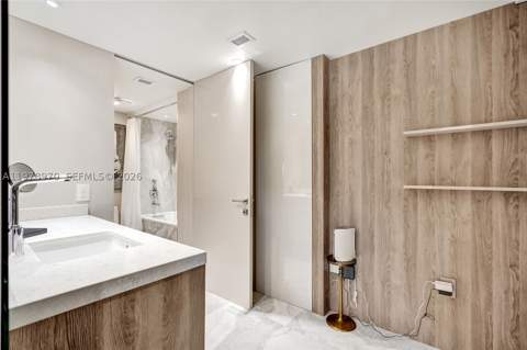 300 Bayview Dr 205, Sunny Isles Beach FL - photo 20 of 33