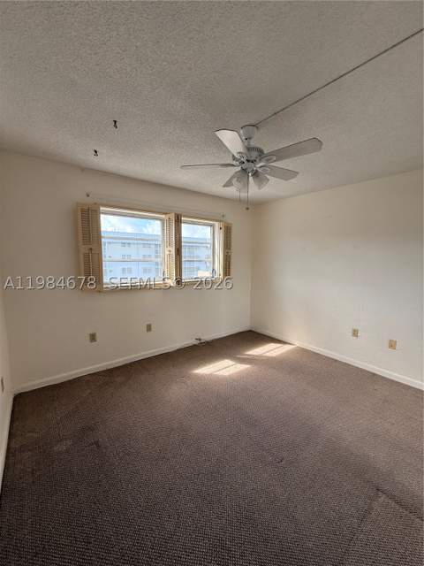 3860 NE 170th St 304, North Miami Beach FL - photo 11 of 31