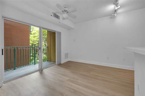6001 SW 70 Street 208, South Miami FL - photo 8 of 23