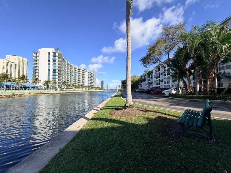 1 bedroom Condominium at 3165 NE 184th St 6102, Village By The Bay Condo, Aventura — photo 1