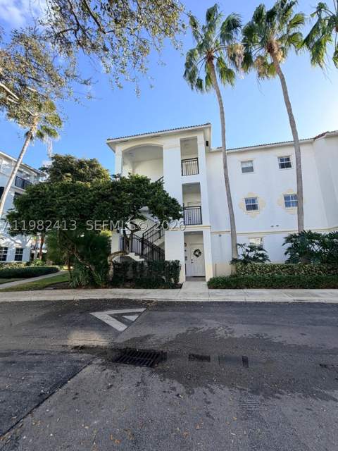 3165 NE 184th St 6102, Aventura FL - photo 13 of 15