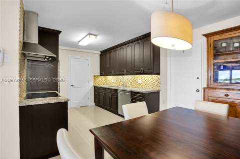 1800 NE 114th St 711, Miami FL - photo 15 of 54