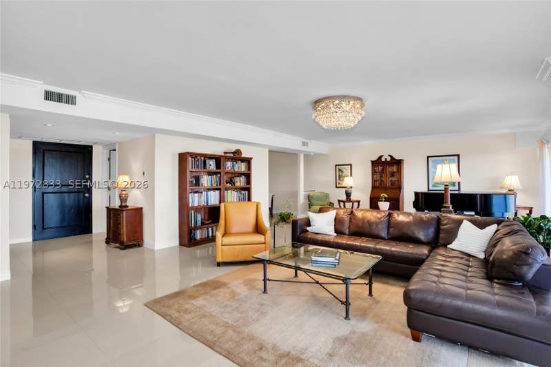 2 bedroom Condominium at 1800 NE 114th St 711, Cricket Club Condo, Miami — photo 4