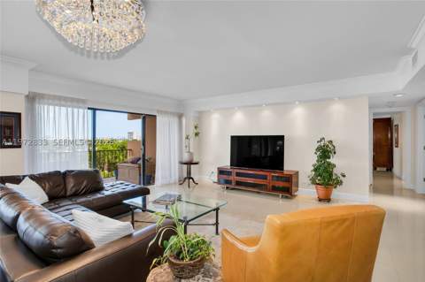1800 NE 114th St 711, Miami FL - photo 7 of 54