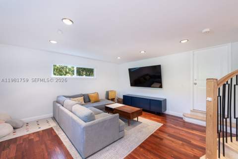 717 Benevento Ave, Coral Gables FL - photo 10 of 28