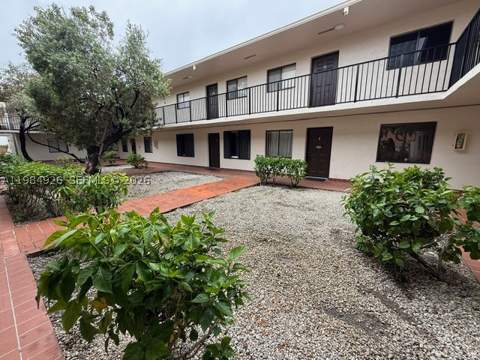 6278 W 22nd Ct 5, Hialeah FL - photo 16 of 17