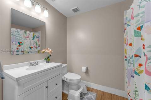 5208 NW 103rd Ave, Doral FL - photo 14 of 43