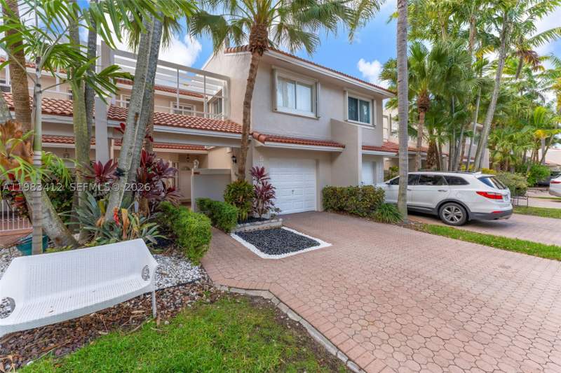3 bedroom Townhouse at 5208 NW 103rd Ave, Doral Greens, Doral — photo 3