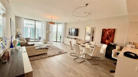 17111 Biscayne Blvd 2305, North Miami Beach FL - photo 16 of 82