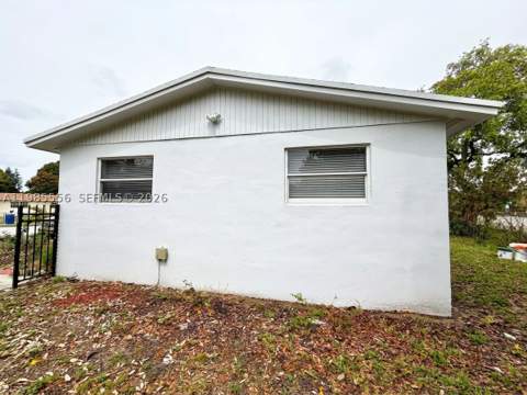 2251 NW 180th Ter, Miami Gardens FL - photo 11 of 16