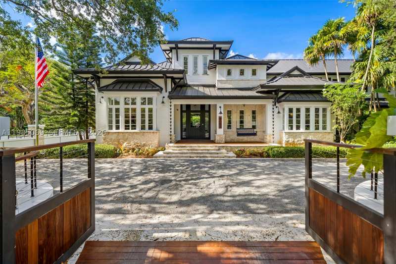 6 bedroom SingleFamilyResidence at 6700 SW 132nd St, Martin Bros Ludlam Acres, Pinecrest — photo 1