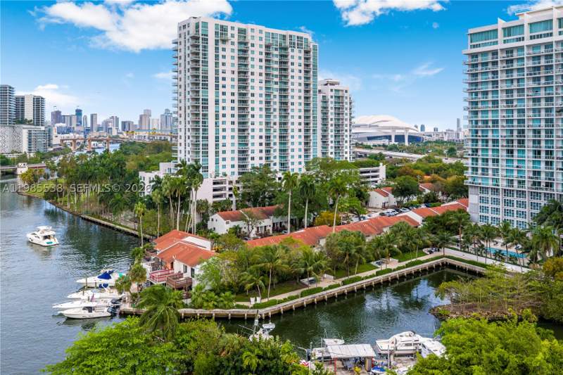2 bedroom Townhouse at 1901 NW S River Dr 30C, River Club Townhouse Cond, Miami — photo 4