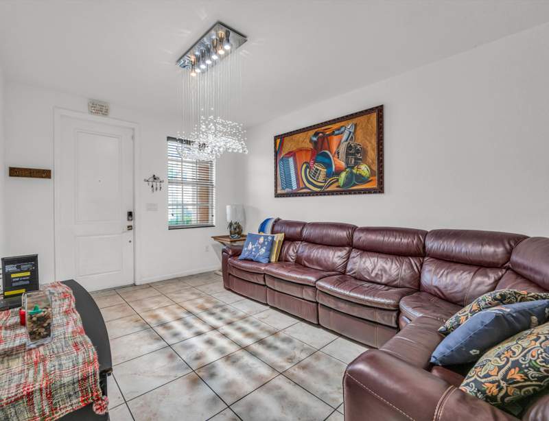 4 bedroom Townhouse at 1437 SE 23rd Terrace, Keys Garden, Homestead — photo 5