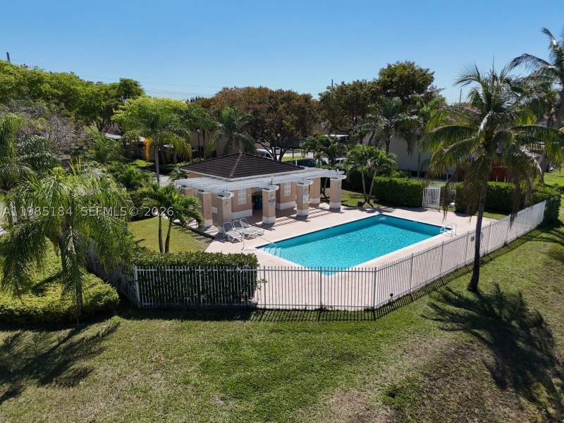 3 bedroom Townhouse at 13926 SW 175th Ter, Weitzer Serena Lakes Town, Miami — photo 3