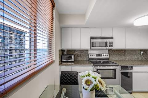 2025 Brickell Ave 1703, Miami FL - photo 18 of 58