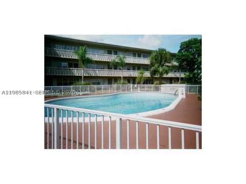 11840 NE 19th Dr 27, North Miami FL - photo 18 of 19