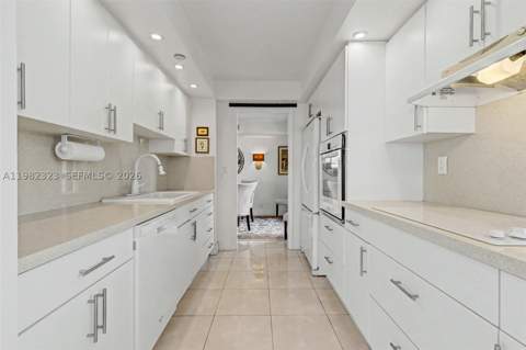 2000 Towerside Ter Ph11, Miami FL - photo 8 of 57