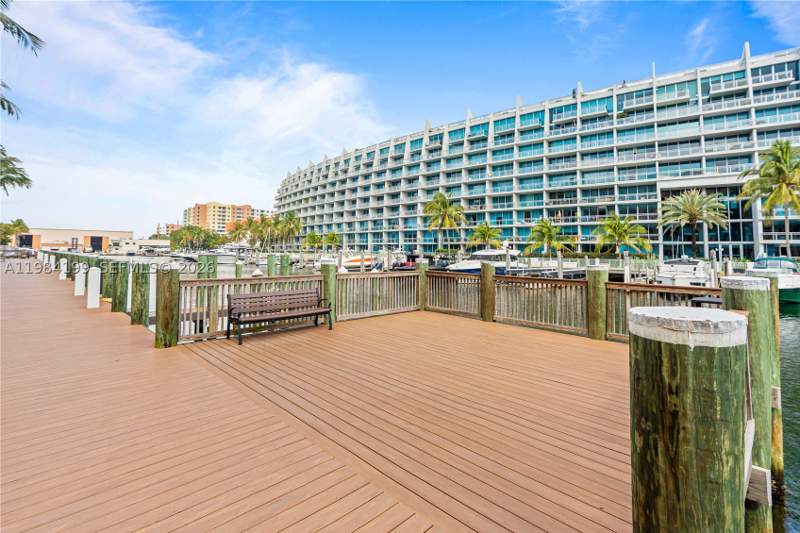 2 bedroom Condominium at 3001 NE 185th St 716, Alaqua, Aventura — photo 4