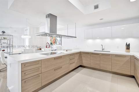 17301 Biscayne Blvd 1207, North Miami Beach FL - photo 17 of 39