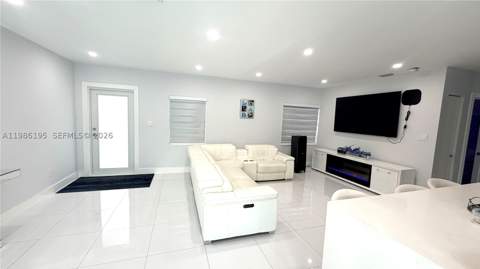 14401 Boggs Dr, Miami FL - photo 12 of 16