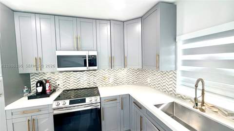 14401 Boggs Dr, Miami FL - photo 8 of 16
