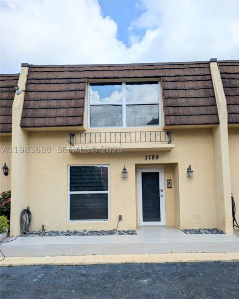 3789 NE 167th St 42, North Miami Beach FL - photo 14 of 36