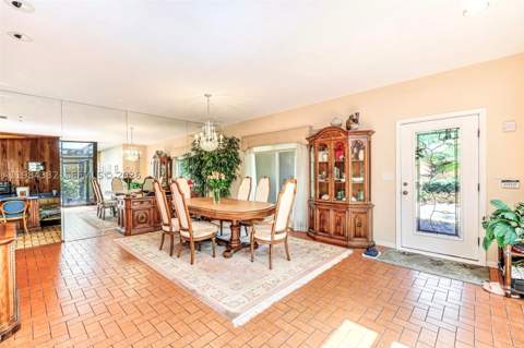 1800 Miami Springs Ave, Miami Springs FL - photo 10 of 44