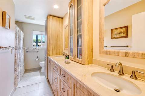 1800 Miami Springs Ave, Miami Springs FL - photo 18 of 44