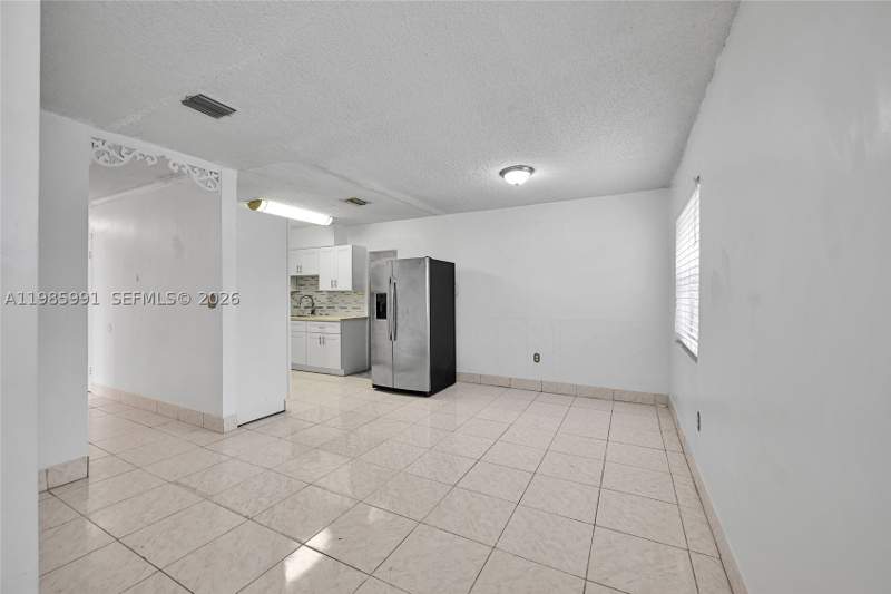 4 bedroom SingleFamilyResidence at 210 E 59th St, 4th Avenue Extension To H, Hialeah — photo 3