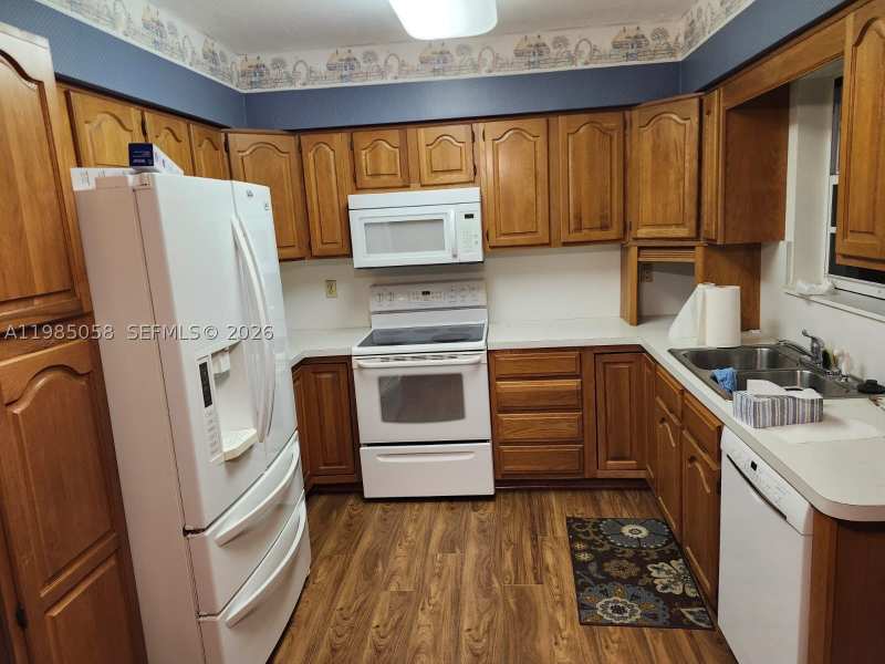 3 bedroom SingleFamilyResidence at 690 NW 19th St, R J Clark Homesites, Homestead — photo 1