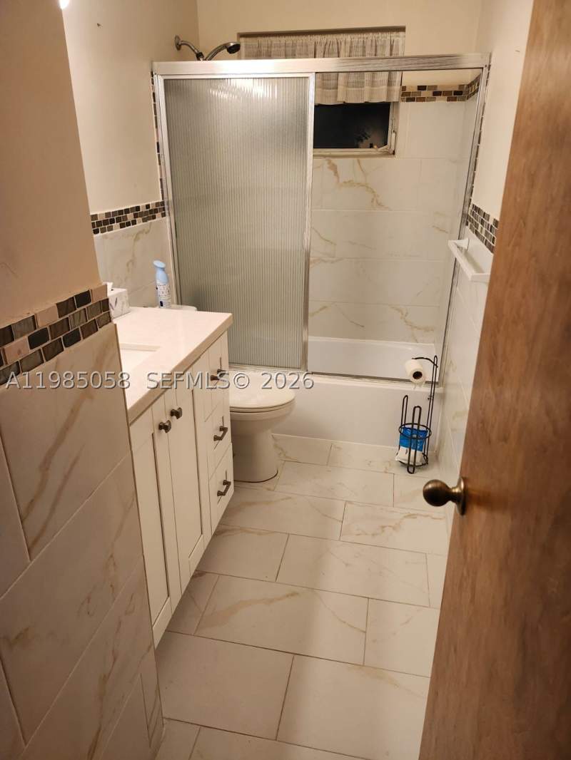 3 bedroom SingleFamilyResidence at 690 NW 19th St, R J Clark Homesites, Homestead — photo 2