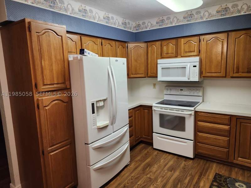 3 bedroom SingleFamilyResidence at 690 NW 19th St, R J Clark Homesites, Homestead — photo 3